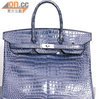 Hermès藍色鑲鑽鱷魚皮Birkin Bag$1,570,000