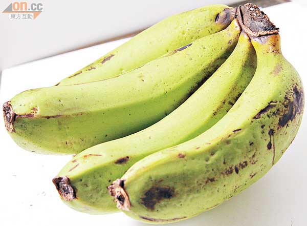 本地農場出產的青皮蕉，看似未熟，但可即食。$6/300g