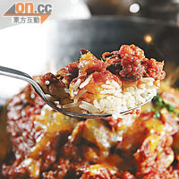 焗墨西哥辣牛肉飯 $48/S、$89/M、$159/L牛腩燴腍後拆絲，然後加入辣茄汁、洋葱及西芹同焗，配合口感煙韌的印度米，更有口感，味道更香。