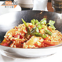 焗牛脷飯配燴汁$49/S、$88/M、$158/L牛脷先以香葉、胡椒及甘筍等灼起，再配以番茄汁、鮮番茄及甘筍同焗，飯粒則選用大家熟悉的絲苗米，粒粒分明，好有口感。
