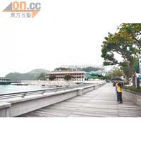 海邊進餐
