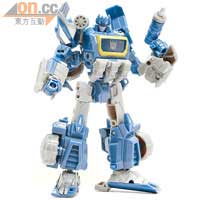Transformers Deluxe Class Cybertronian Soundwave建議零售價：$139.9