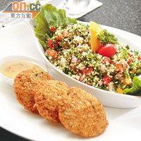 Oriental Coucous $48<br>中東地區很常見的小米粒沙律，配上以粟米粉及菜粒捏成的Falafal炸餅，蘸自家調製的檸檬香草汁來吃，清新開胃。