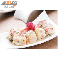 芥辣八爪魚丸 $68  用上足料八爪魚粒製成丸子，並加有日本芥辣，充滿和式風味，為味蕾送上點點刺激。