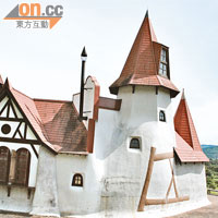 Fragrance Palace充滿歐洲古典建築風味。