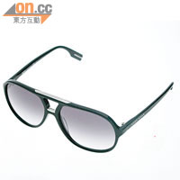 Boss Hugo Boss黑色太陽眼鏡 $1,680（B）