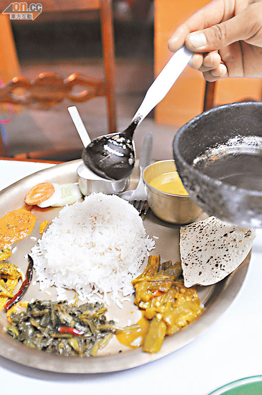 Dal Bhat是混集了各種豆類和薯仔食品的主食。