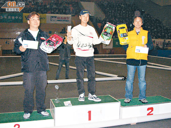 2004年，於上海比賽得亞軍，同屆第一名為多次世界冠軍、日本的廣板正美。