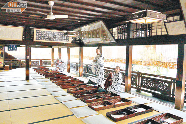 2樓大廳保留了百年傳統日式風格。