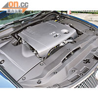 2.5 V6引擎用上燃油噴注技術，力量充沛、耗油量低。