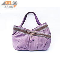 暖笠笠<BR>紫色充滿女人味,加個蝴蝶結更見成熟,絨布Tote Bag,好有味道!$379(a)