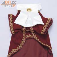 棗紅色宮廷式禮服,金色車線手工精細,盡顯氣派。$198(b)