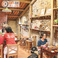 台南老街歎杯旺丁咖啡