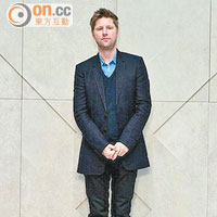 Christopher Bailey一人身兼兩職