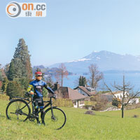 瑞士單車行穿梭大城小鎮