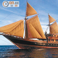 豪華帆船 探索科莫多島