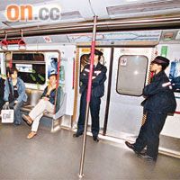 駐守鐵路警區的警員每日需乘搭列車巡邏。	資料圖片
