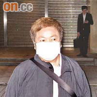 死者瑋麟的母親否認兒子是「收數佬」。