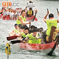 香港海域水質欠佳，普遍被質疑是否適合扒龍舟。