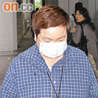 死者母親庭外表示不滿判決太輕。