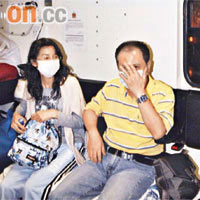 兩名男女與四歲確診男童同由屯門醫院送往瑪嘉烈醫院。