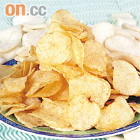 常食高鹽食物如薯片會增加腎臟的負荷。