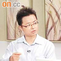 洪錦鉉批評政府突然宣布停課措施會引起混亂。