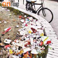 廣州的衞生問題一直欠佳，市面經常見到一堆堆垃圾。	資料圖片