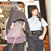 涉嫌「索Ｋ」女子被捕後送院治理。