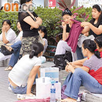 梁耀忠批評政府對外傭工資水平無透明度。