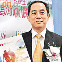 黃祐榮稱受金融海嘯影響，去年藍領及家庭主婦自殺人數比上年急升逾倍。