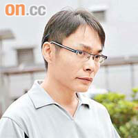 黃先生認為擴展禁煙範圍無疑是逼人戒煙。