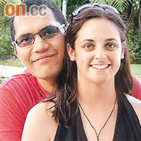 Tiki Hunia（左）與妻到牙買加旅遊期間遭劫殺。