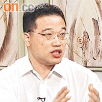 張志剛指中央政府要小心平衡漢、維兩族的感情。