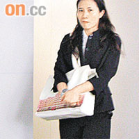 女警稱女事主首次看到該段性愛片段被嚇至目瞪口呆。