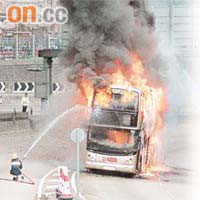 本港近年發生多宗巴士因機件故障而自焚的事件。	資料圖片