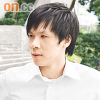 吳先生（財務顧問）「豬流感是高度傳染性疾病，當局隱瞞救生員染病是剝奪市民的知情權，市民有權選擇不到高危泳池游泳。」
