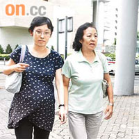 黃家熙父母及胞姐昨日聯袂出席死因庭，黃父並供稱兒子身體十分健康。