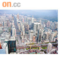 規劃署調查顯示有逾六萬港人於深圳居住。	資料圖片