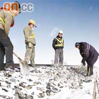 凍土是青藏鐵路工程遇到的棘手難題之一。