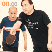 葉澍堃（右）同甘健成可以話係老拍檔，幾乎每個禮拜都約埋打乒乓波。