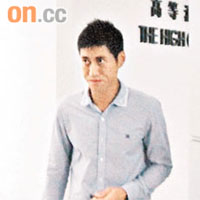 消防員黃家俊當日進入現場搜索時，發現女死者楊秀瓊的屍體。