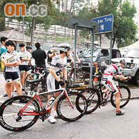 單車賽因車禍影響，縮短賽程。