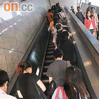 扶手電梯是偷拍者「行兇」熱點。	周景文攝