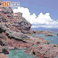 赤洲擁有獨特的紅色礫岩、砂岩和粉砂岩。香港自然探索協會提供 
