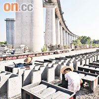 高鐵廣州段的建造工程正進行得如火如荼。