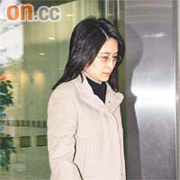 陳麗玲女兒陳燭蓮昨出席死因研訊，並且作供。