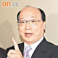 台中市長胡志強昨公布封殺「動新聞」的四項措施。