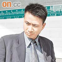 首被告楊志威已離開警隊，轉行做散工。