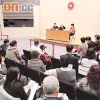 胡國興昨日就公布周年報告舉行公聽會。